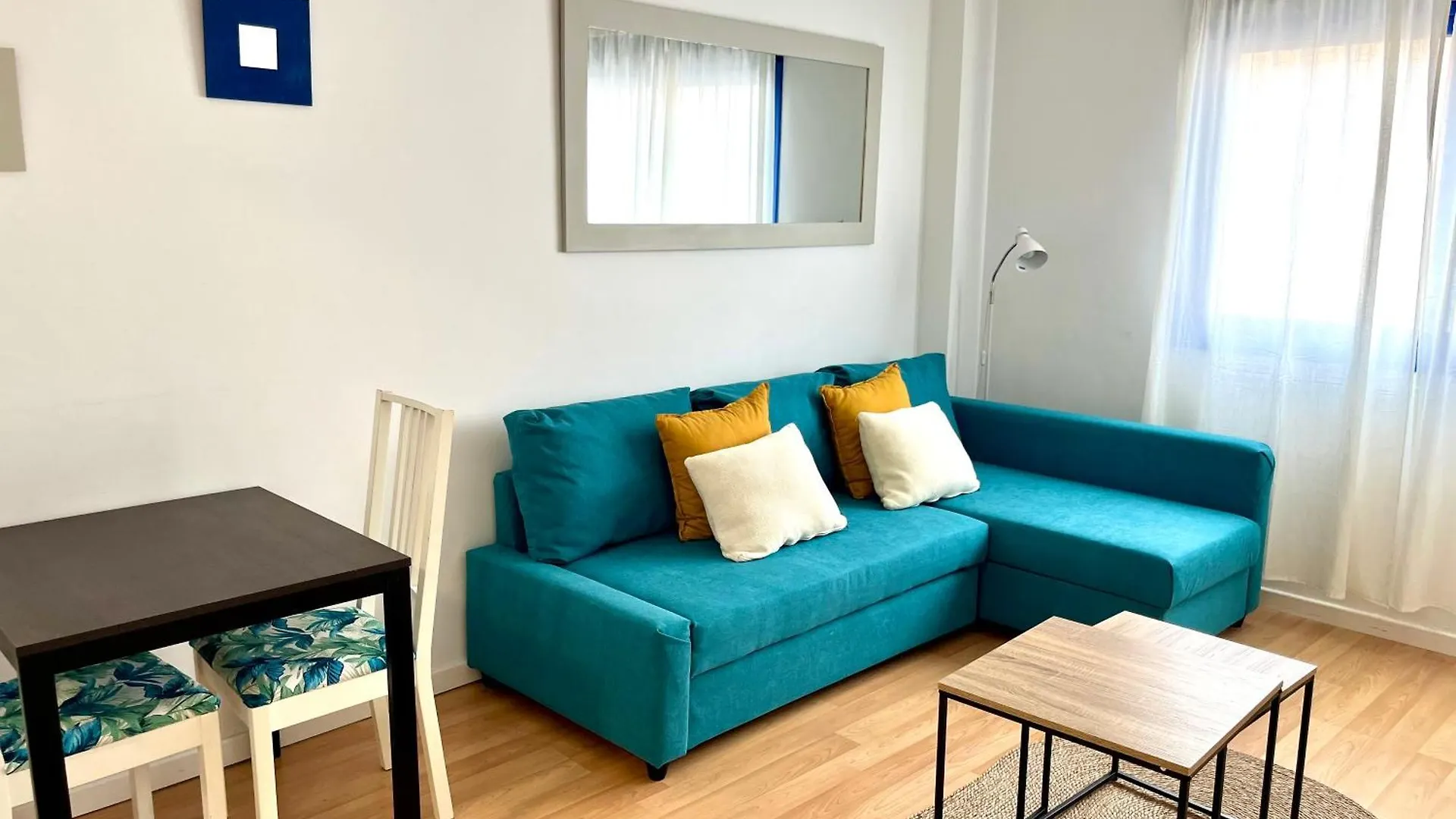 Puerta Al Mar Apartment Malaga Spain