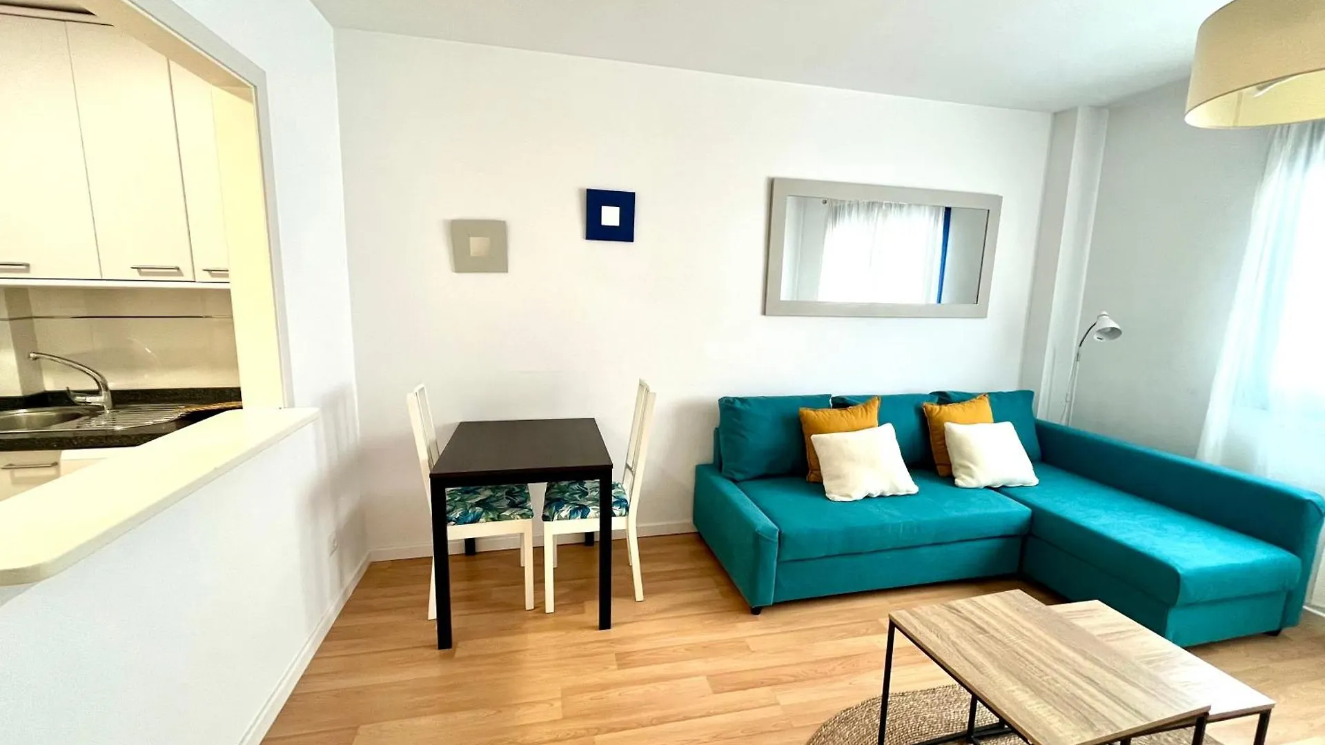 Puerta Al Mar Apartment Malaga