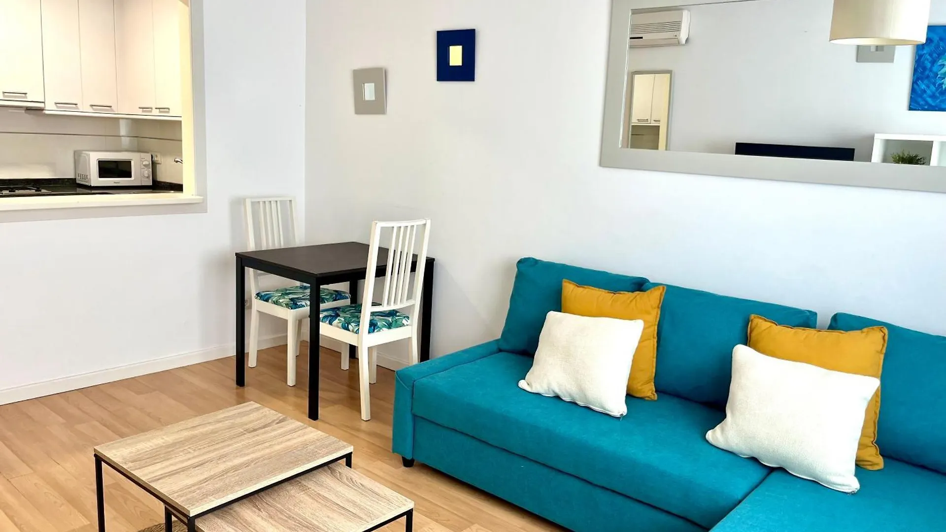 Puerta Al Mar Apartment Malaga