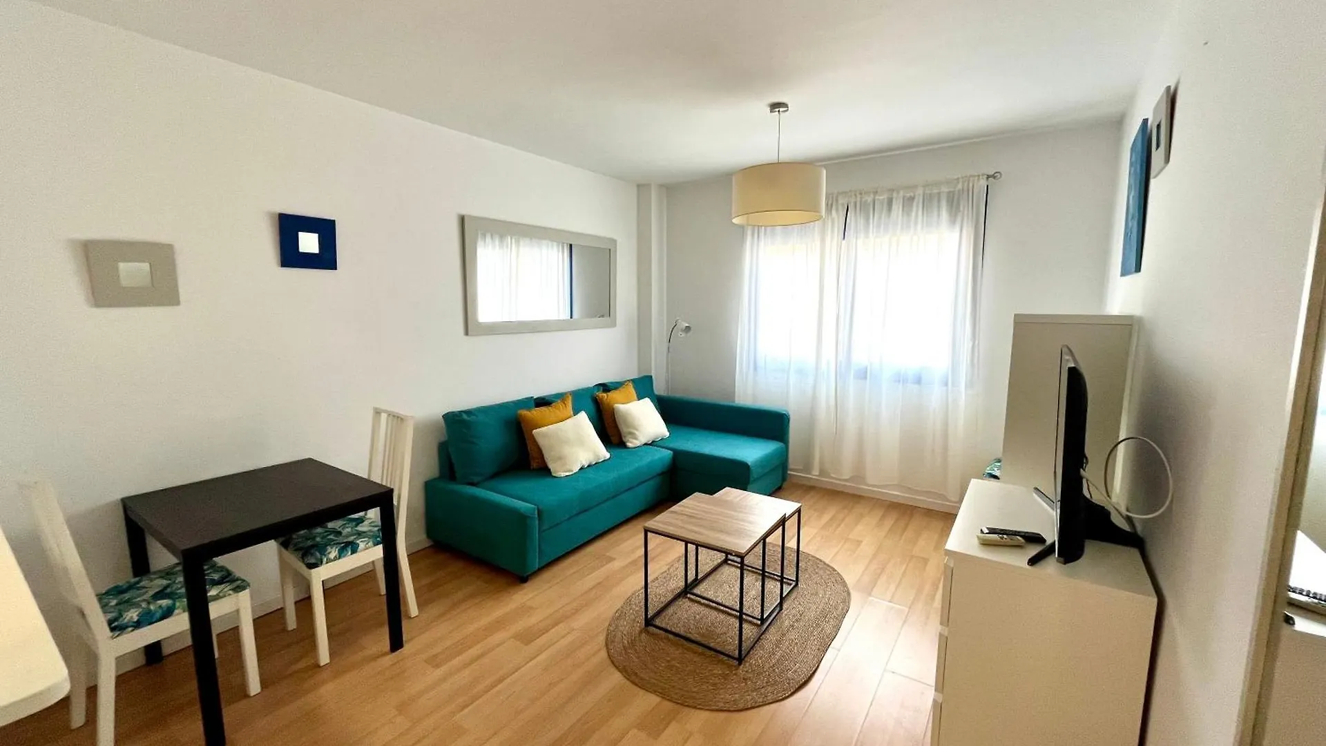 Puerta Al Mar Apartment Malaga